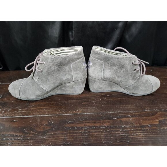 EUC TOMS Desert Wedge Gray Suede Lace-Up Booties/Sz. 6M - Picture 2 of 9